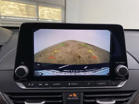 Used 2025 Nissan Altima 2.5 SV image 26