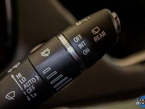 Certified 2025 Cadillac XT5 Premium Luxury image 26