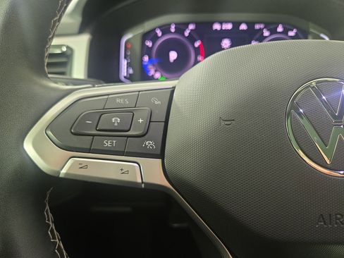 Used 2022 Volkswagen Atlas SEL image 16