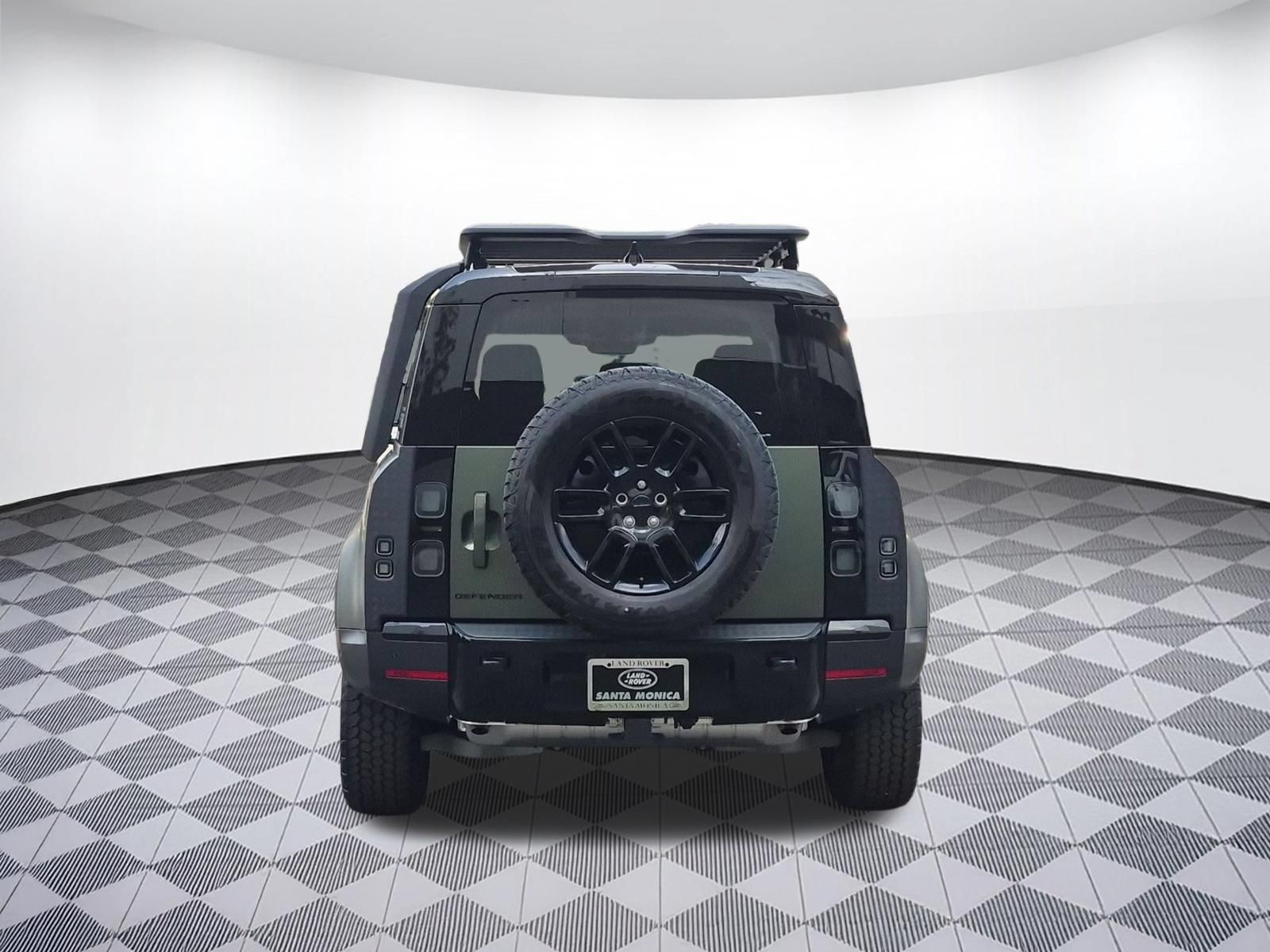 New 2026 Land Rover Defender 110 S AWD/4WD image 4