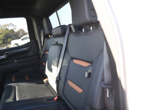 Used 2024 GMC Sierra 1500 AT4 w/ Technology Package image 23