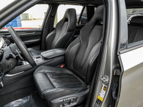 Used 2015 BMW X5 M image 39