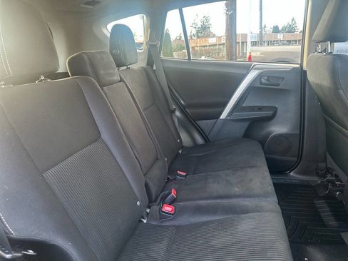 Used 2013 Toyota RAV4 XLE image 21