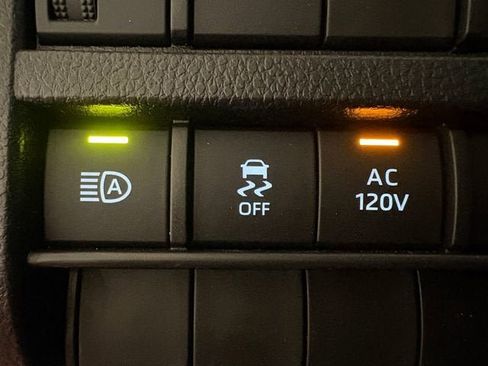 Used 2026 Toyota Tacoma Limited AWD/4WD image 8