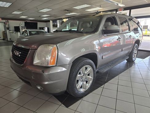Used 2012 GMC Yukon XL SLT image 1