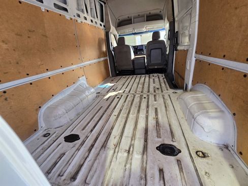 Used 2019 Nissan NV 2500 SV image 23