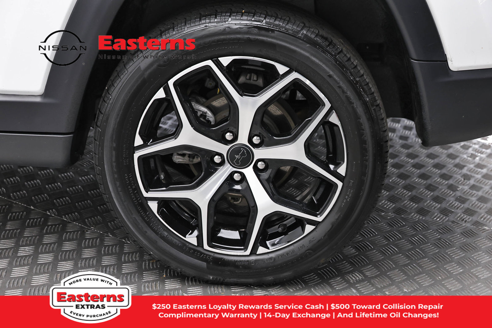 Used 2025 Jeep Compass Limited AWD/4WD image 8
