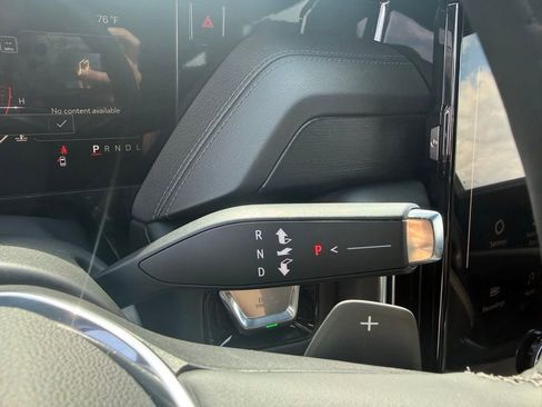 Used 2025 GMC Yukon XL Denali w/ Sun & Power Step Package image 39