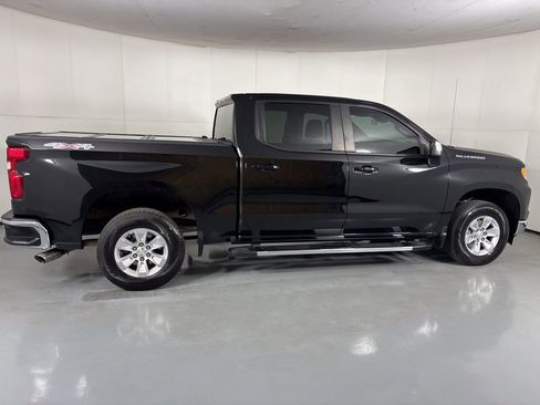 Used 2022 Chevrolet Silverado 1500 LT w/ LPO, Chrome Package AWD/4WD image 11