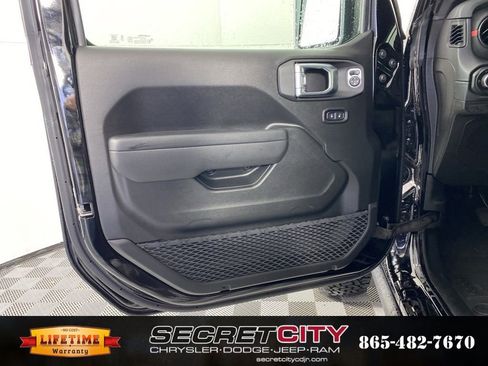 New 2026 Jeep Wrangler Unlimited Rubicon w/ Steel Bumper Group AWD/4WD image 12