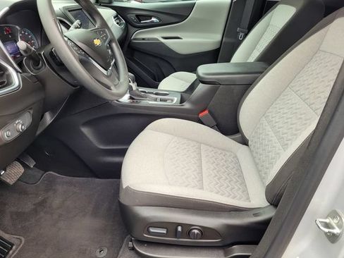Used 2022 Chevrolet Equinox LT FWD image 17