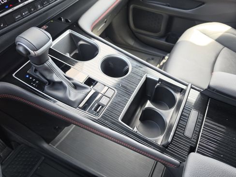 Used 2025 Toyota Sienna XSE w/ XSE Plus Package image 25