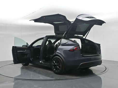 Used 2023 Tesla Model X image 36