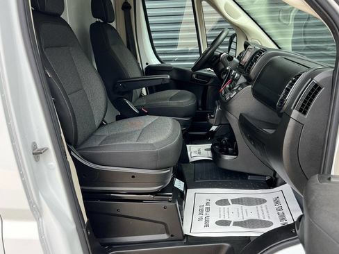 Used 2022 RAM ProMaster 2500 w/ Convenience Group image 23