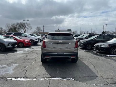 Used 2023 Cadillac XT5 Premium Luxury image 6