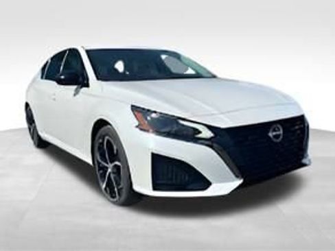 New 2025 Nissan Altima 2.5 SR w/ SR Premium Package image 1
