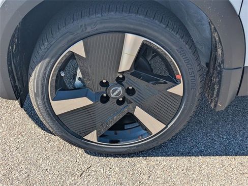 New 2026 Nissan Kicks SR image 10