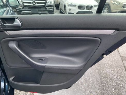 Used 2009 Volkswagen Jetta TDI image 25