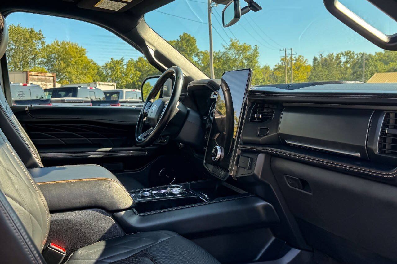 Used 2022 Ford Expedition Max Platinum AWD/4WD image 13