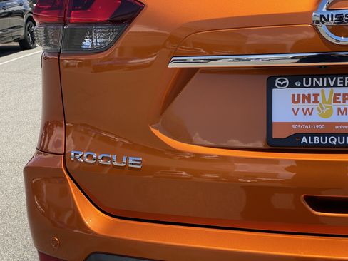 Used 2019 Nissan Rogue SL w/ Premium Package AWD/4WD image 27