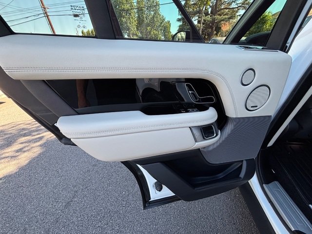 Used 2019 Land Rover Range Rover Supercharged AWD/4WD image 32