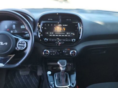 Used 2023 Kia Soul GT-Line FWD image 12