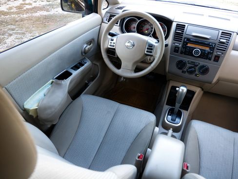 Used 2009 Nissan Versa S w/ Convenience Pkg image 20