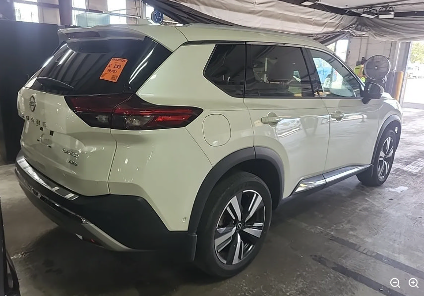 Used 2023 Nissan Rogue Platinum w/ Platinum Premium Package AWD/4WD image 3