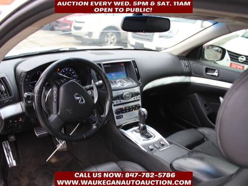 Used 2013 INFINITI G37 x Coupe w/ Premium Pkg image 8