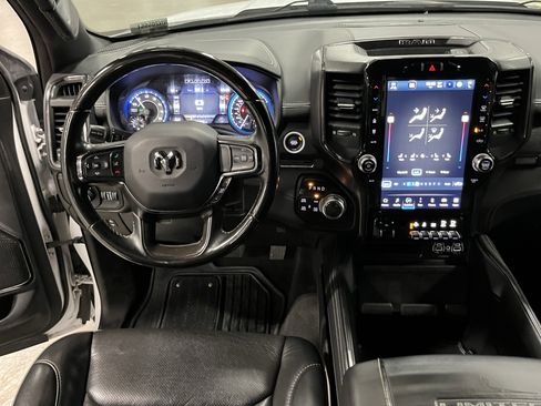 Used 2022 RAM 1500 Limited w/ Body-Colour Bumper Group image 12