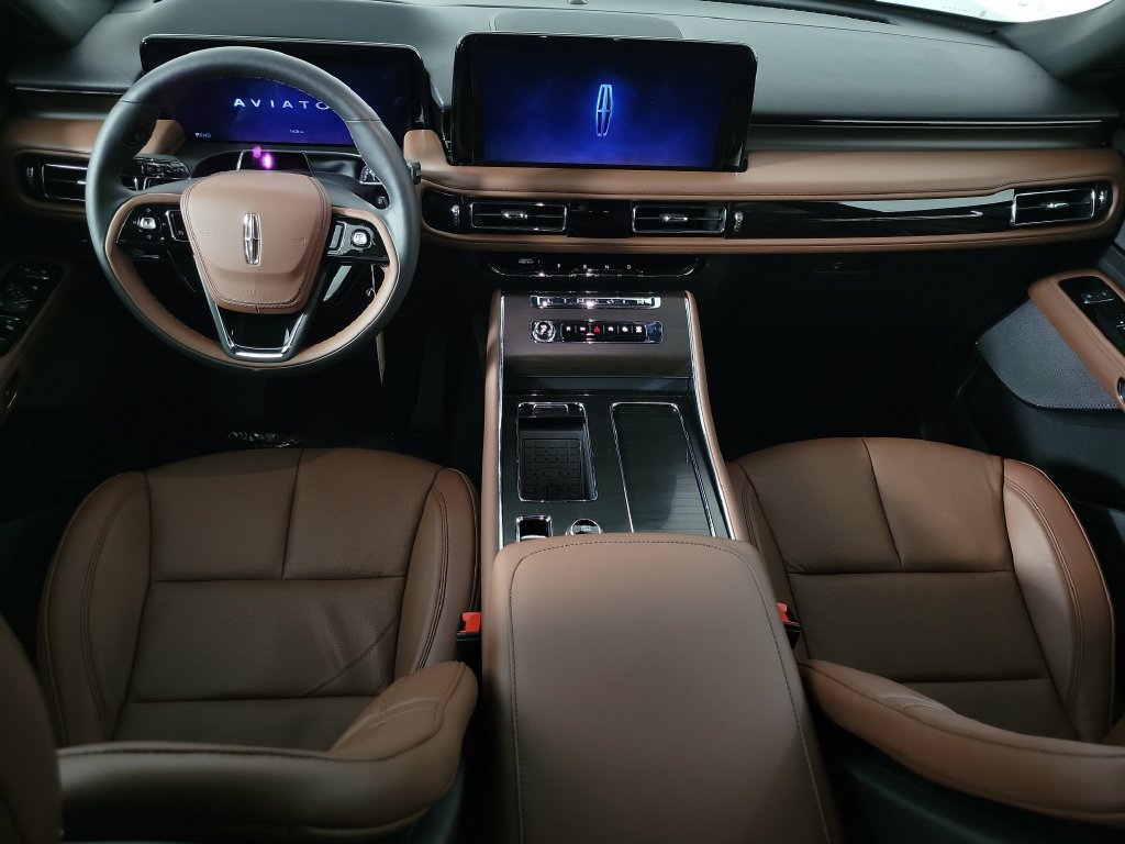 New 2027 Lincoln Aviator Reserve RWD image 9