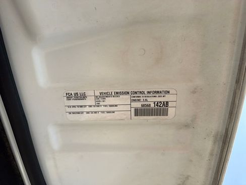 Used 2023 Jeep Grand Cherokee Overland AWD/4WD image 68