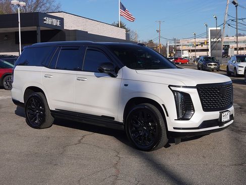 Used 2025 Cadillac Escalade Premium Luxury w/ LPO, Floor Liner Package image 2