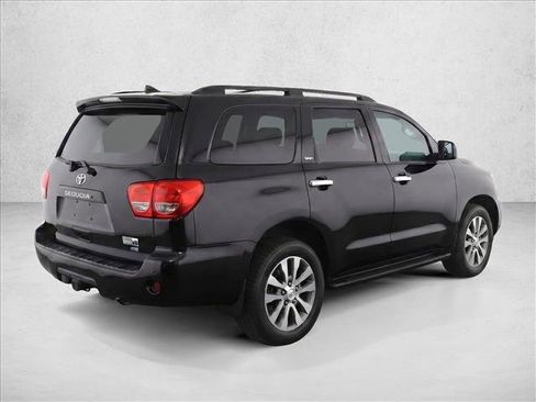Used 2017 Toyota Sequoia Limited w/ Safety & Convenience Package AWD/4WD image 7