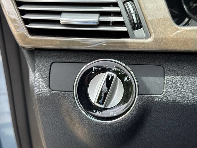 Used 2010 Mercedes-Benz E 350 Sedan image 13