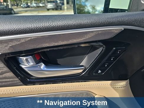 Used 2023 Acura MDX SH-AWD w/ Advance Package image 20