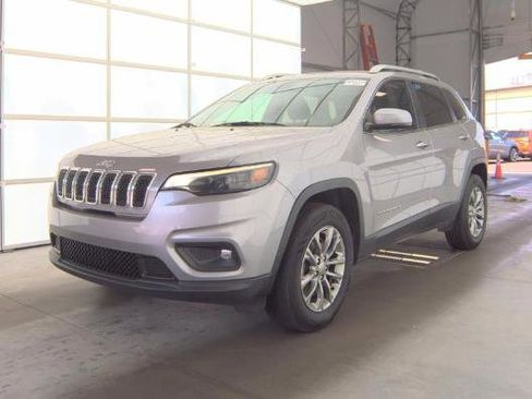 Used 2020 Jeep Cherokee Latitude Plus w/ Cold Weather Group AWD/4WD image 1
