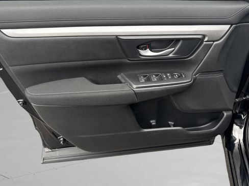 Used 2018 Honda CR-V LX image 12