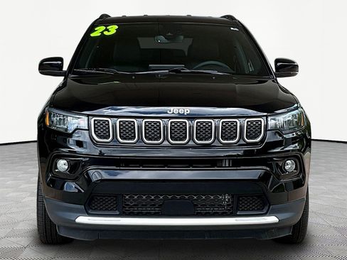 Used 2023 Jeep Compass Limited AWD/4WD image 2