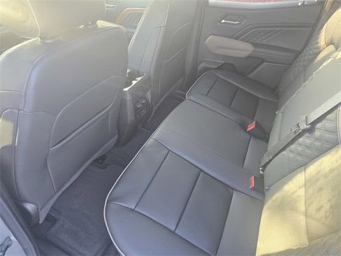 New 2026 GMC Canyon Denali image 12