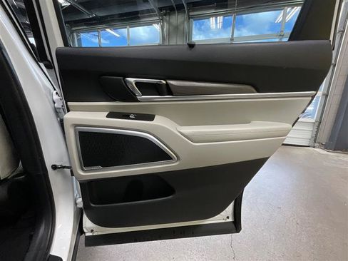 Used 2020 Kia Telluride EX w/ Towing Package FWD image 28