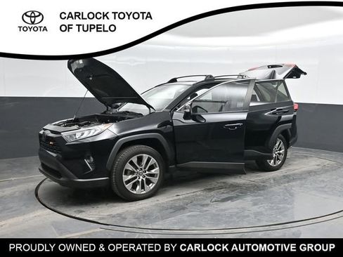 Used 2021 Toyota RAV4 XLE Premium image 52
