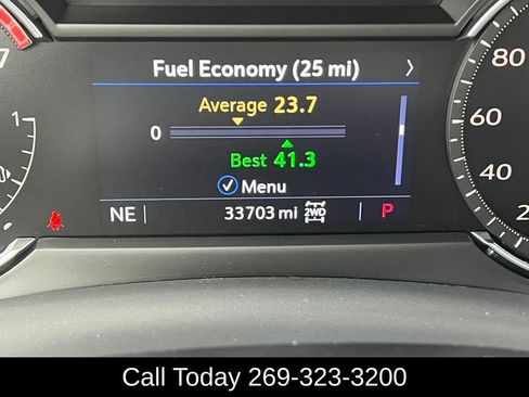 Used 2022 Cadillac XT4 Premium Luxury w/ Enhanced Visibility Package image 7