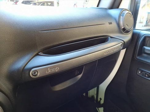 Used 2017 Jeep Wrangler Unlimited Sport image 24