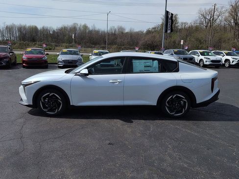 New 2026 Kia K4 EX image 4