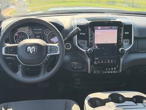 Used 2025 RAM 2500 Big Horn AWD/4WD image 14