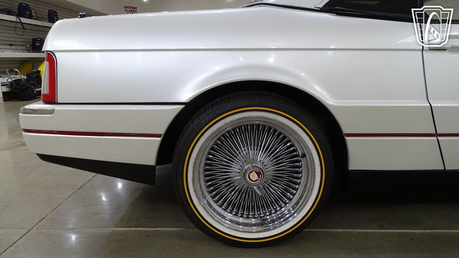 Used 1991 Cadillac Allante FWD image 32