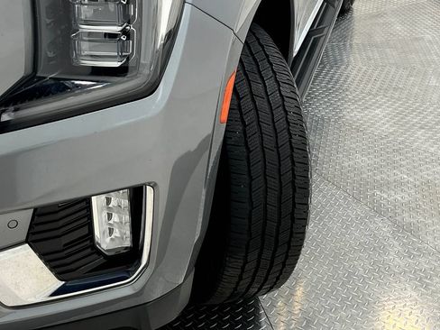 Used 2021 GMC Yukon SLT w/ SLT Premium Package AWD/4WD image 43