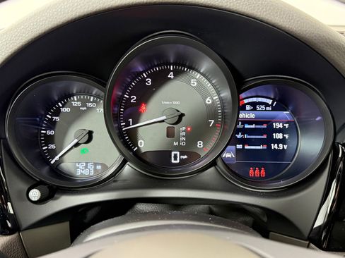 New 2025 Porsche Macan image 23