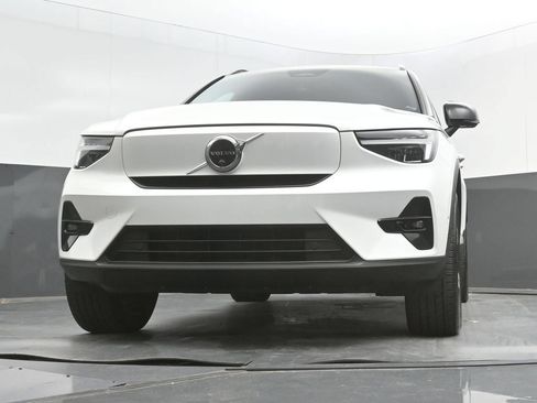 Certified 2023 Volvo XC40 Recharge Plus AWD/4WD image 38